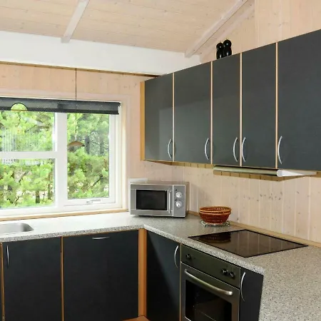 6 Person In Oksbol-by Traum *